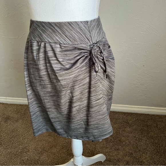 Kyodan Skirts Freedom Trail By Kyodan Ruched Side Outdoor Mini Skirt S Marled Charcoal Grey